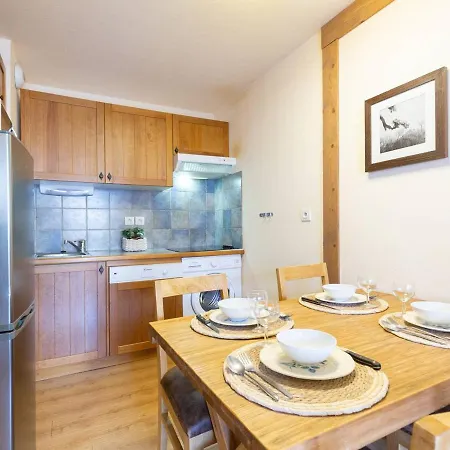 Avec Piscine, Sauna Et Wifi - Fr-1-296-298 *