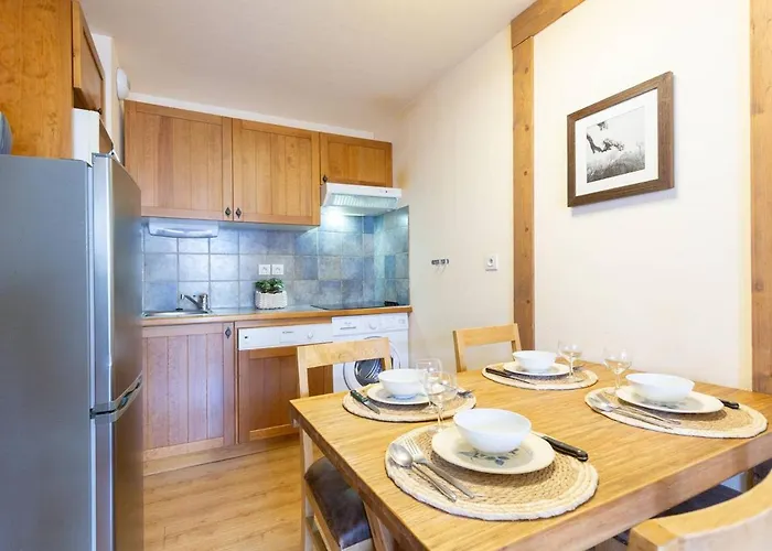 Centre-ville Avec Piscine Et Wifi Inclus, Parking Sécurisé - Fr-1-296-298 *