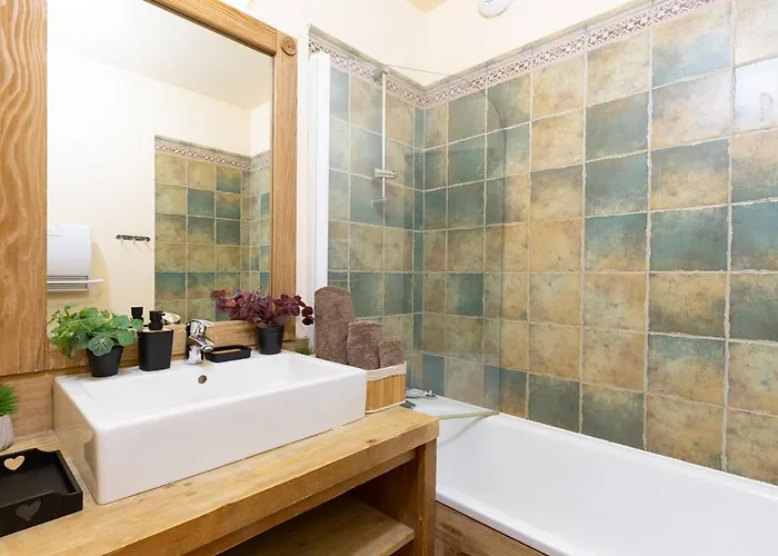 Avec Piscine, Sauna Et Wifi - Fr-1-296-298